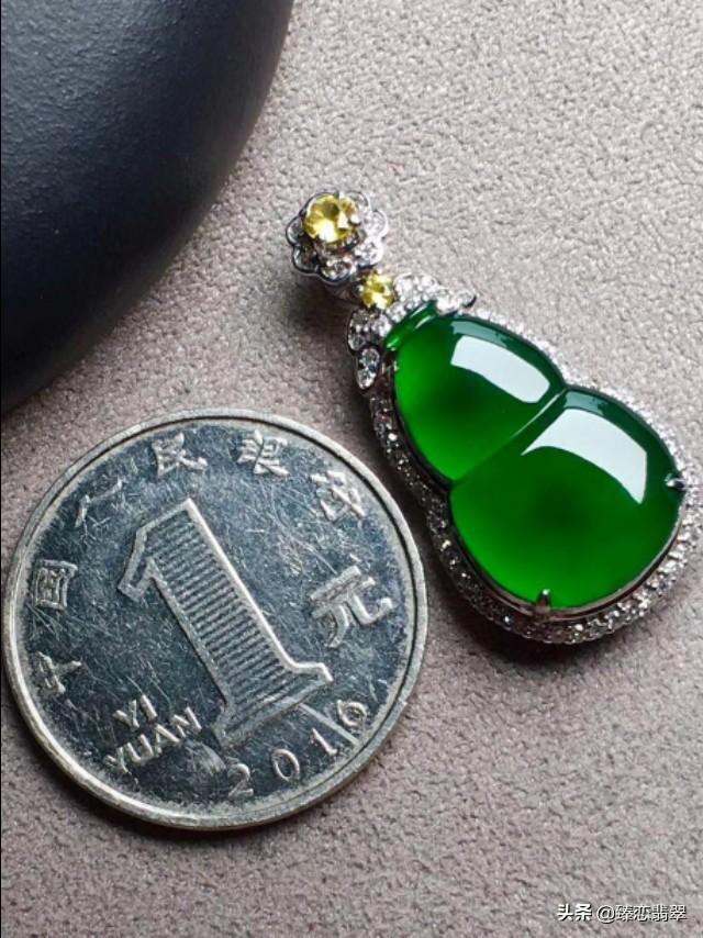 满绿翡翠图片大全价格,满绿冰种翡翠-第6张图片-翡翠网 满绿翡翠图片大全价格,满绿冰种翡翠-第6张图片-翡翠网