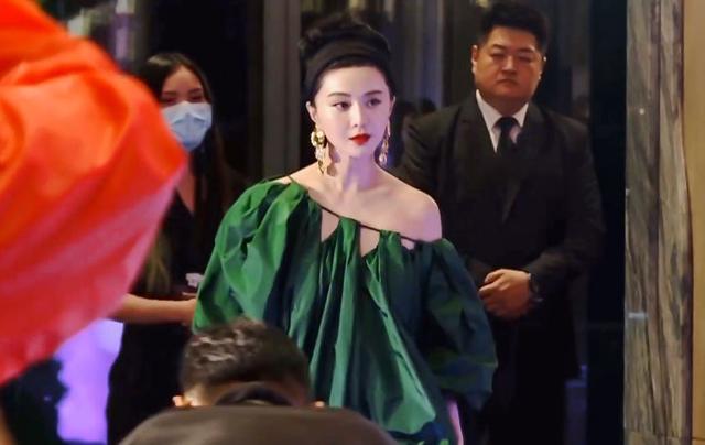 春晚6000万项链,董洁春晚翡翠知识-第19张图片-翡翠网 春晚6000万项链,董洁春晚翡翠知识-第19张图片-翡翠网