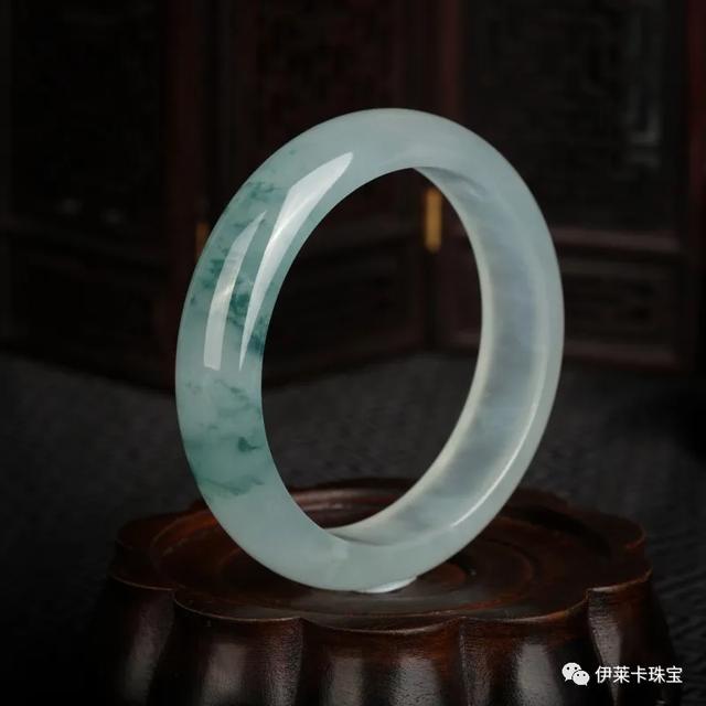 飘花翡翠吊牌价格表飘花翡翠手镯-第5张图片-翡翠网 飘花翡翠吊牌价格表飘花翡翠手镯-第5张图片-翡翠网