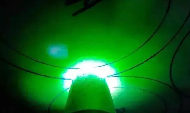 翡翠毛料原石翡翠20公斤原石-第5张图片-翡翠网 翡翠毛料原石翡翠20公斤原石-第5张图片-翡翠网