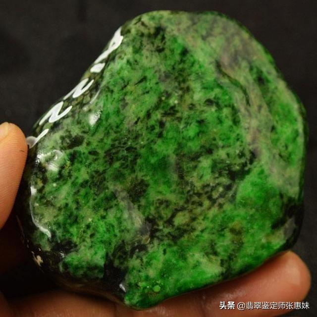 翡翠原石枯木那翡翠原石枯藓表现会出什么料子-第10张图片-翡翠网 翡翠原石枯木那翡翠原石枯藓表现会出什么料子-第10张图片-翡翠网