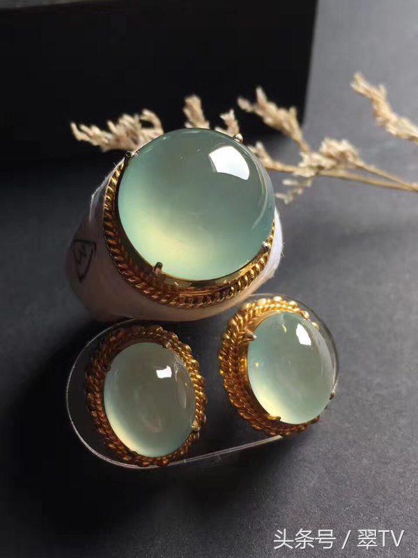 翡翠手镯切了可以当戒面,100万翡翠戒面-第6张图片-翡翠网 翡翠手镯切了可以当戒面,100万翡翠戒面-第6张图片-翡翠网