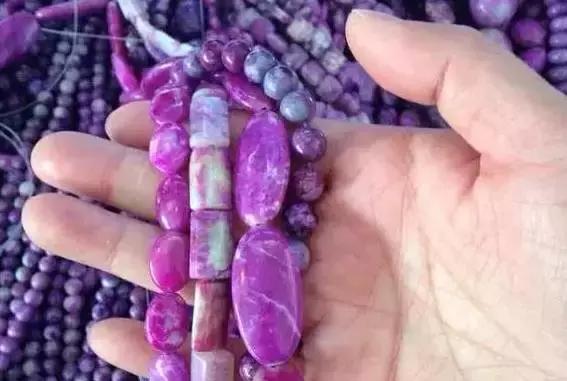 舒俱来有收藏价值吗舒俱来拼翡翠手镯-第14张图片-翡翠网 舒俱来有收藏价值吗舒俱来拼翡翠手镯-第14张图片-翡翠网