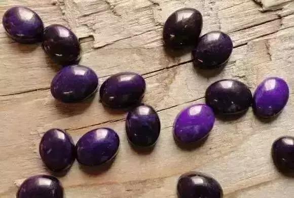 舒俱来有收藏价值吗舒俱来拼翡翠手镯-第18张图片-翡翠网 舒俱来有收藏价值吗舒俱来拼翡翠手镯-第18张图片-翡翠网