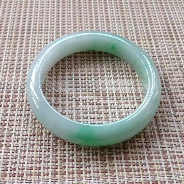 中缅翡翠价格中缅友好关系-第14张图片-翡翠网 中缅翡翠价格中缅友好关系-第14张图片-翡翠网