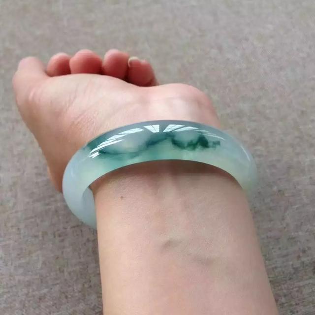 中缅翡翠价格中缅友好关系-第16张图片-翡翠网 中缅翡翠价格中缅友好关系-第16张图片-翡翠网