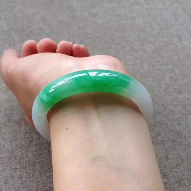 中缅翡翠价格中缅友好关系-第19张图片-翡翠网 中缅翡翠价格中缅友好关系-第19张图片-翡翠网