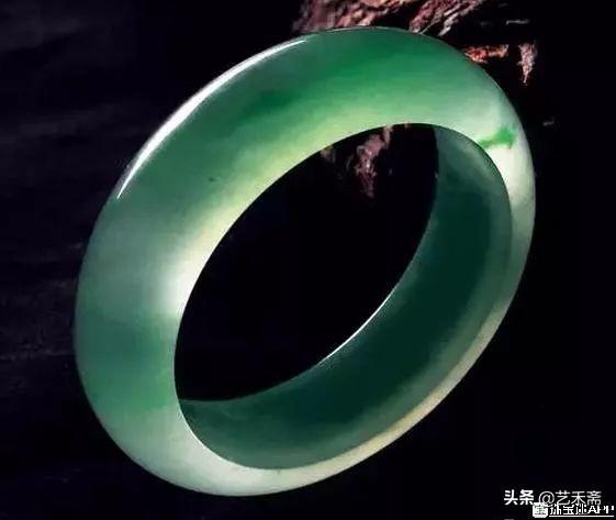 苏富比翡翠拍卖图片历年翡翠拍卖价格-第26张图片-翡翠网 苏富比翡翠拍卖图片历年翡翠拍卖价格-第26张图片-翡翠网