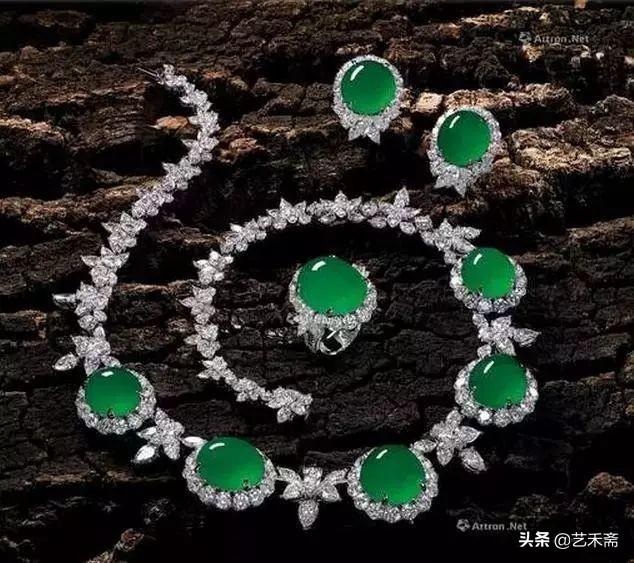 苏富比翡翠拍卖图片历年翡翠拍卖价格-第28张图片-翡翠网 苏富比翡翠拍卖图片历年翡翠拍卖价格-第28张图片-翡翠网
