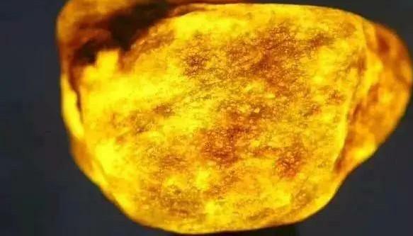 嗯帮我找一下翡翠原石八个场口小孩找翡翠原石-第6张图片-翡翠网 嗯帮我找一下翡翠原石八个场口小孩找翡翠原石-第6张图片-翡翠网