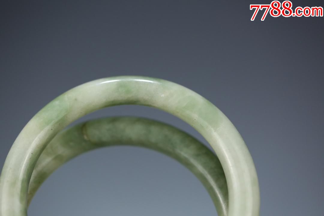 31801翡翠手镯价格的简单介绍-第1张图片-翡翠网 31801翡翠手镯价格的简单介绍-第1张图片-翡翠网