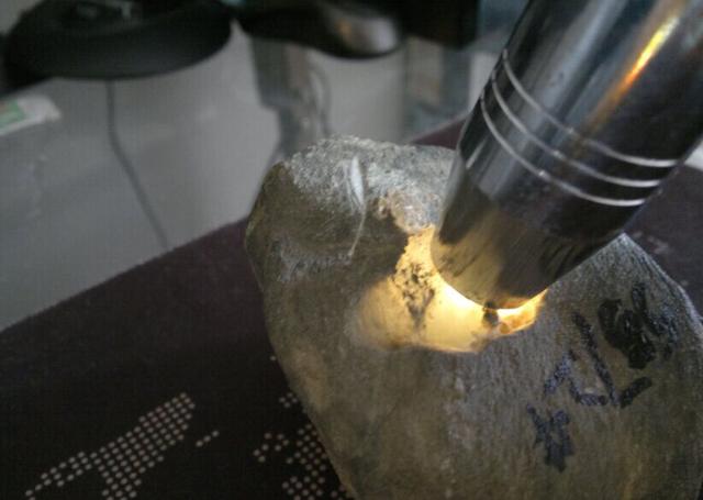 翡翠原石之旅在线阅读重庆翡翠原石之旅-第5张图片-翡翠网 翡翠原石之旅在线阅读重庆翡翠原石之旅-第5张图片-翡翠网