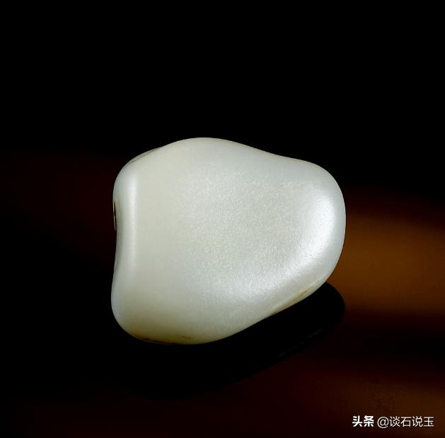 红皮翡翠原石价格,红皮会卡翡翠原石的特点-第16张图片-翡翠网 红皮翡翠原石价格,红皮会卡翡翠原石的特点-第16张图片-翡翠网