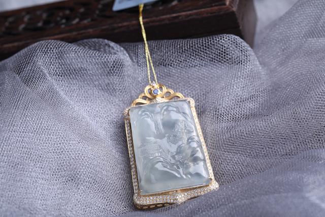 10万元翡翠手镯翡翠手镯8号吊坠-第3张图片-翡翠网 10万元翡翠手镯翡翠手镯8号吊坠-第3张图片-翡翠网