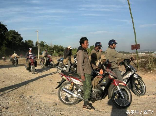 茂名翡翠原石价值翡翠原石的价位-第12张图片-翡翠网 茂名翡翠原石价值翡翠原石的价位-第12张图片-翡翠网
