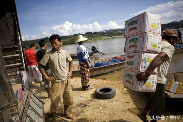 茂名翡翠原石价值翡翠原石的价位-第26张图片-翡翠网 茂名翡翠原石价值翡翠原石的价位-第26张图片-翡翠网