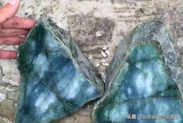 翡翠原石马牙福建翡翠黑癣翠原石-第9张图片-翡翠网 翡翠原石马牙福建翡翠黑癣翠原石-第9张图片-翡翠网