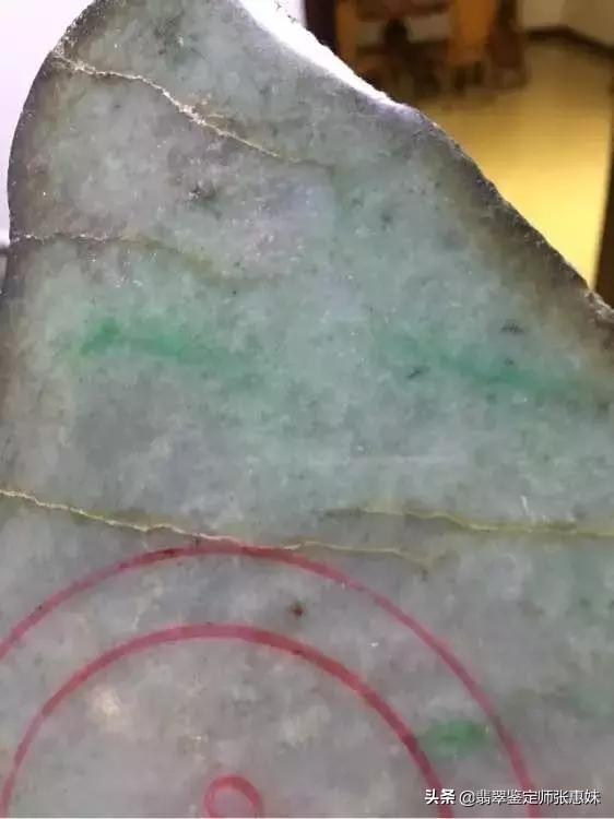 翡翠原石马牙福建翡翠黑癣翠原石-第14张图片-翡翠网 翡翠原石马牙福建翡翠黑癣翠原石-第14张图片-翡翠网