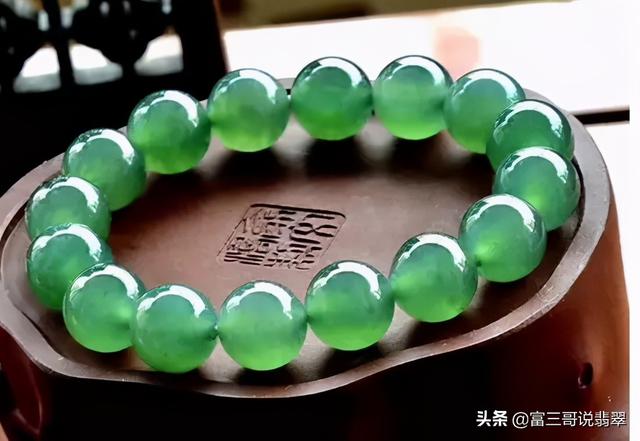 告诉你什么是细糯种翡翠!,糯种翡翠手链价格-第2张图片-翡翠网
