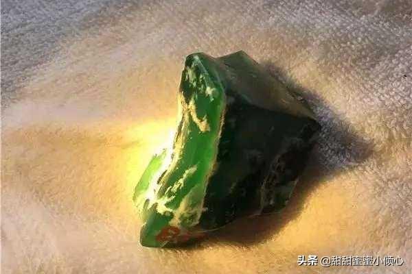 缅币收藏翡翠原石,缅黄原石怎么选-第1张图片-翡翠网 缅币收藏翡翠原石,缅黄原石怎么选-第1张图片-翡翠网