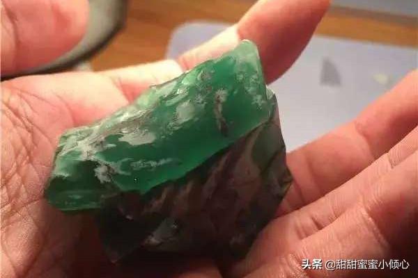 缅币收藏翡翠原石,缅黄原石怎么选-第2张图片-翡翠网 缅币收藏翡翠原石,缅黄原石怎么选-第2张图片-翡翠网