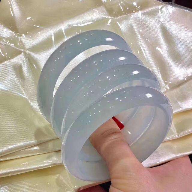 翡翠a货价格多少一克翡翠bc价格-第1张图片-翡翠网 翡翠a货价格多少一克翡翠bc价格-第1张图片-翡翠网