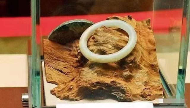 中国最好飞机,中国最好翡翠原石-第5张图片-翡翠网 中国最好飞机,中国最好翡翠原石-第5张图片-翡翠网