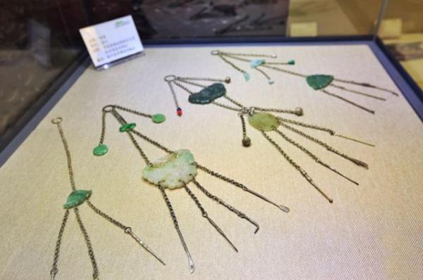 中国最好飞机,中国最好翡翠原石-第8张图片-翡翠网 中国最好飞机,中国最好翡翠原石-第8张图片-翡翠网