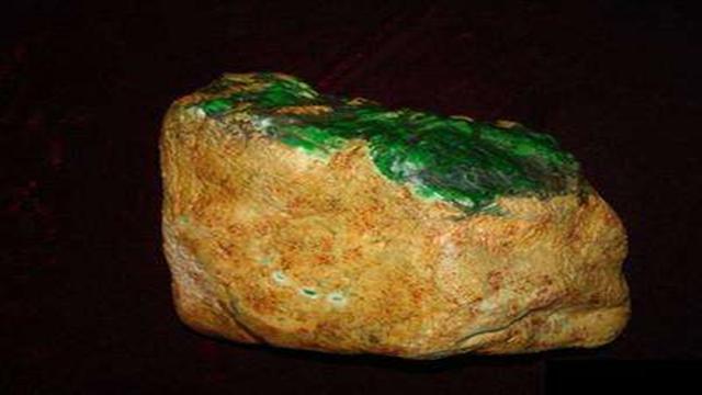 翡翠原石价格达马砍翡翠原石讲解视频-第3张图片-翡翠网 翡翠原石价格达马砍翡翠原石讲解视频-第3张图片-翡翠网