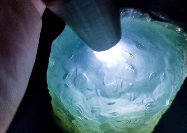 翡翠的知识掌握点,哪里的翡翠比较好-第13张图片-翡翠网 翡翠的知识掌握点,哪里的翡翠比较好-第13张图片-翡翠网