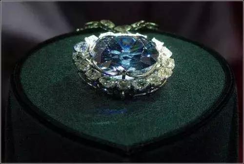 出土清代翡翠翎管清代朝珠翡翠佛珠图片及价格-第7张图片-翡翠网 出土清代翡翠翎管清代朝珠翡翠佛珠图片及价格-第7张图片-翡翠网