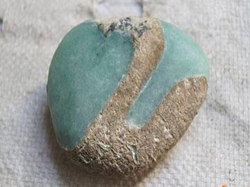 翡翠原石皮壳图解,莫西沙第二层翡翠原石-第4张图片-翡翠网 翡翠原石皮壳图解,莫西沙第二层翡翠原石-第4张图片-翡翠网