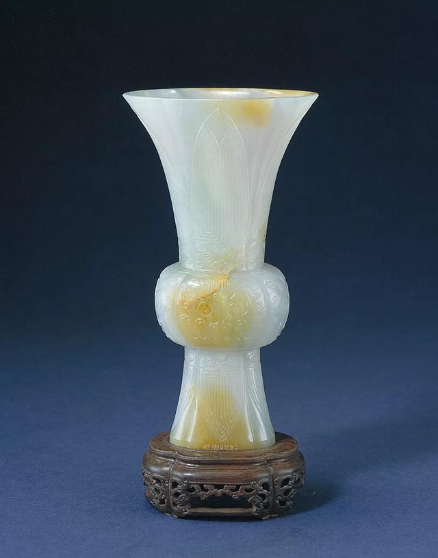 翡翠原奇石,翡翠原石有几种-第11张图片-翡翠网 翡翠原奇石,翡翠原石有几种-第11张图片-翡翠网