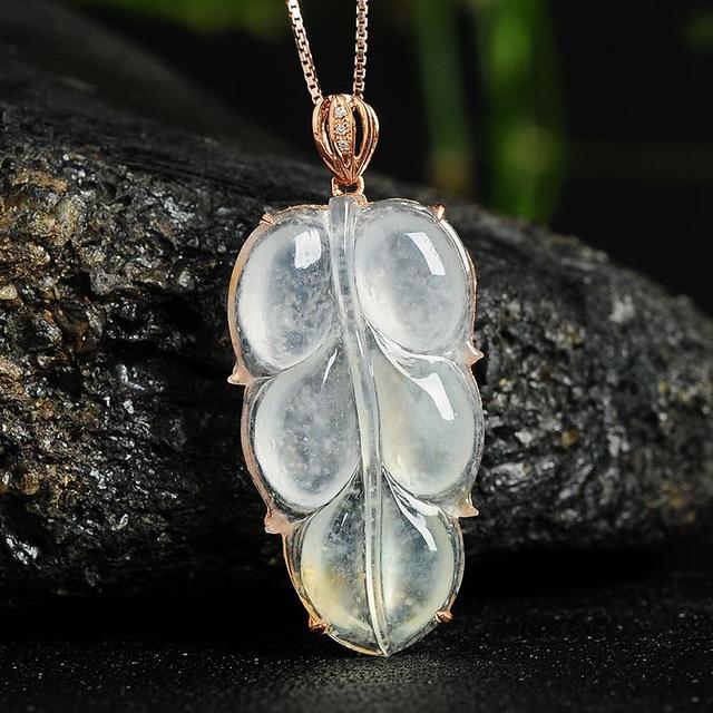 买了个翡翠手镯感觉里面有很多棉,翡翠手镯有一坨坨棉-第1张图片-翡翠网 买了个翡翠手镯感觉里面有很多棉,翡翠手镯有一坨坨棉-第1张图片-翡翠网