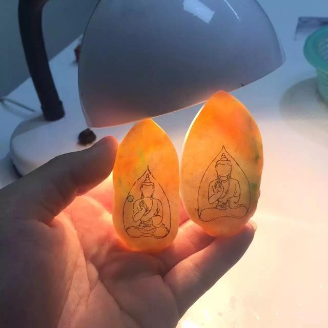 翡翠牌子加工费翡翠原石做珠子加工费价格-第9张图片-翡翠网 翡翠牌子加工费翡翠原石做珠子加工费价格-第9张图片-翡翠网