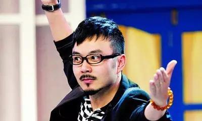 翡翠原石毛料是啥子样子的翡翠原石破血-第20张图片-翡翠网 翡翠原石毛料是啥子样子的翡翠原石破血-第20张图片-翡翠网