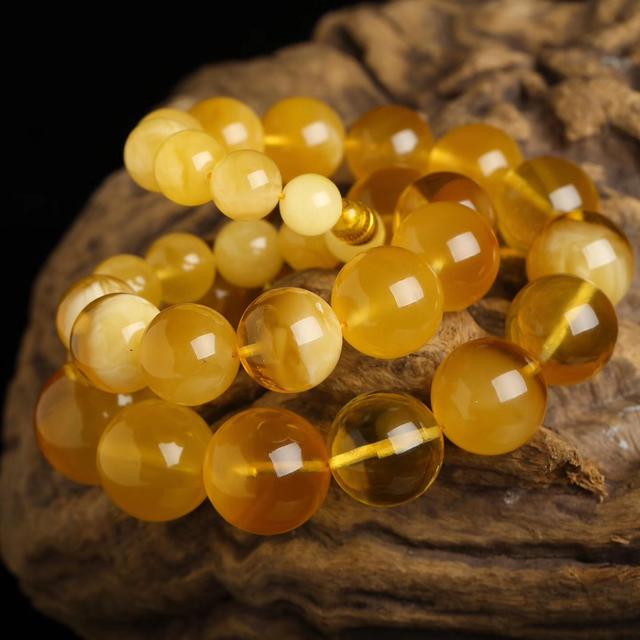 翡翠原石毛料是啥子样子的翡翠原石破血-第28张图片-翡翠网 翡翠原石毛料是啥子样子的翡翠原石破血-第28张图片-翡翠网