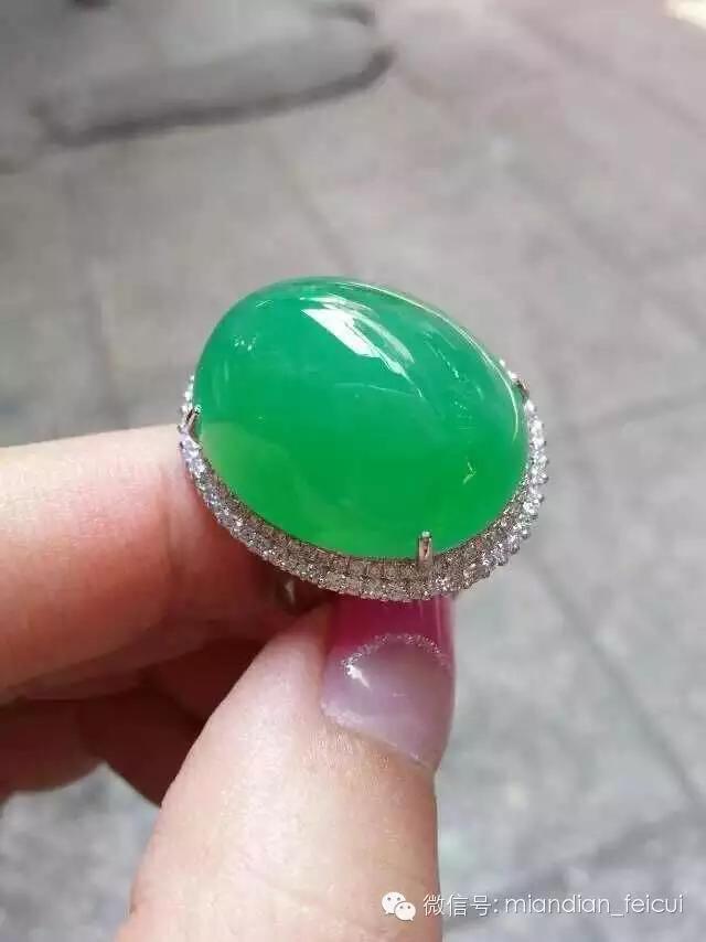 苹果绿翡翠价格行情翡翠的市场价-第3张图片-翡翠网 苹果绿翡翠价格行情翡翠的市场价-第3张图片-翡翠网