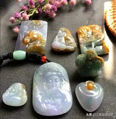 翡翠原石糯种切开图片,翡翠原石白色怎么切开-第7张图片-翡翠网 翡翠原石糯种切开图片,翡翠原石白色怎么切开-第7张图片-翡翠网