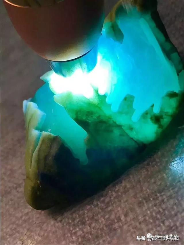 翡翠原石市场北京翡翠原石批发市场-第2张图片-翡翠网 翡翠原石市场北京翡翠原石批发市场-第2张图片-翡翠网