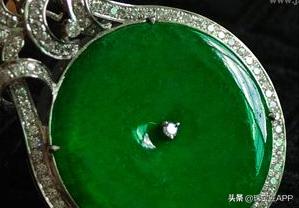 翡翠干青手镯颜色老坑花青种翡翠-第9张图片-翡翠网 翡翠干青手镯颜色老坑花青种翡翠-第9张图片-翡翠网