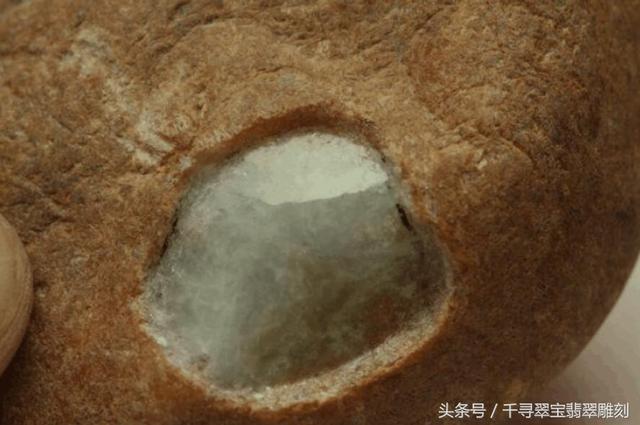 翡翠打磨抛光教学视频翡翠原石抛光方法-第12张图片-翡翠网 翡翠打磨抛光教学视频翡翠原石抛光方法-第12张图片-翡翠网