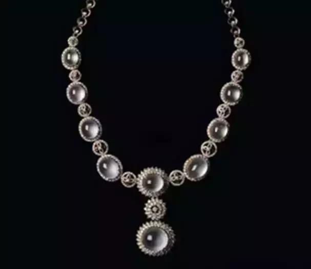 绿色玻璃种翡翠手镯价格,坑玻璃种翡翠-第8张图片-翡翠网 绿色玻璃种翡翠手镯价格,坑玻璃种翡翠-第8张图片-翡翠网