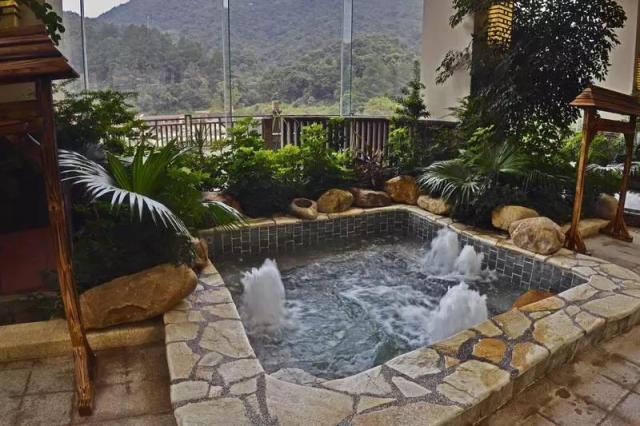 南雄翡翠原石吧翡翠原石的价位-第26张图片-翡翠网 南雄翡翠原石吧翡翠原石的价位-第26张图片-翡翠网