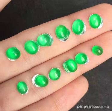 翡翠原石最新切法红翡翠鉴别方法-第5张图片-翡翠网 翡翠原石最新切法红翡翠鉴别方法-第5张图片-翡翠网