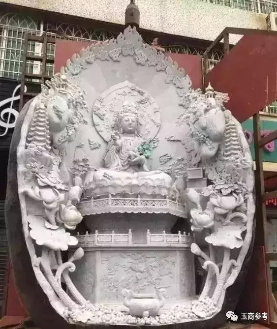 观音翡翠的价格翡翠糯冰种价格-第2张图片-翡翠网