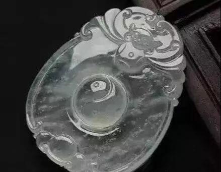 冰种老坑翡翠,飘雪翡翠价格-第14张图片-翡翠网 冰种老坑翡翠,飘雪翡翠价格-第14张图片-翡翠网