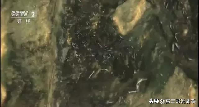 翡翠原石切开视频大全集高档翡翠原石图片-第13张图片-翡翠网 翡翠原石切开视频大全集高档翡翠原石图片-第13张图片-翡翠网