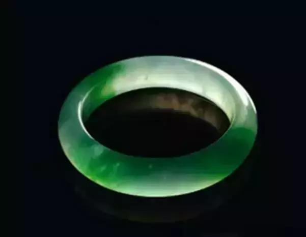 翡翠玻璃种冰种手镯玻璃种翡翠手镯价格-第3张图片-翡翠网 翡翠玻璃种冰种手镯玻璃种翡翠手镯价格-第3张图片-翡翠网