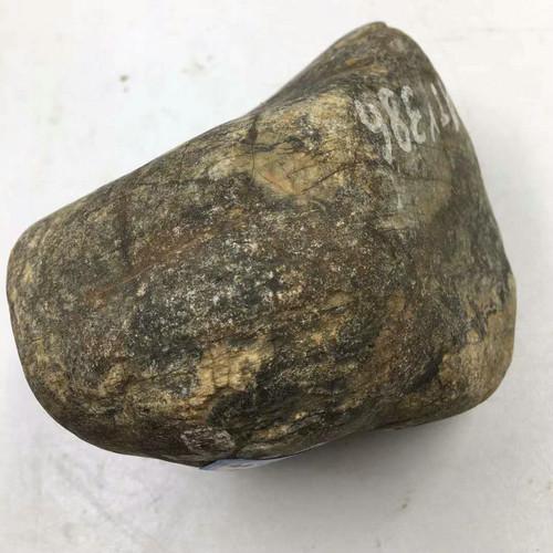 玉石原石鉴定方法,乌纱翡翠原石的鉴定方法-第3张图片-翡翠网 玉石原石鉴定方法,乌纱翡翠原石的鉴定方法-第3张图片-翡翠网